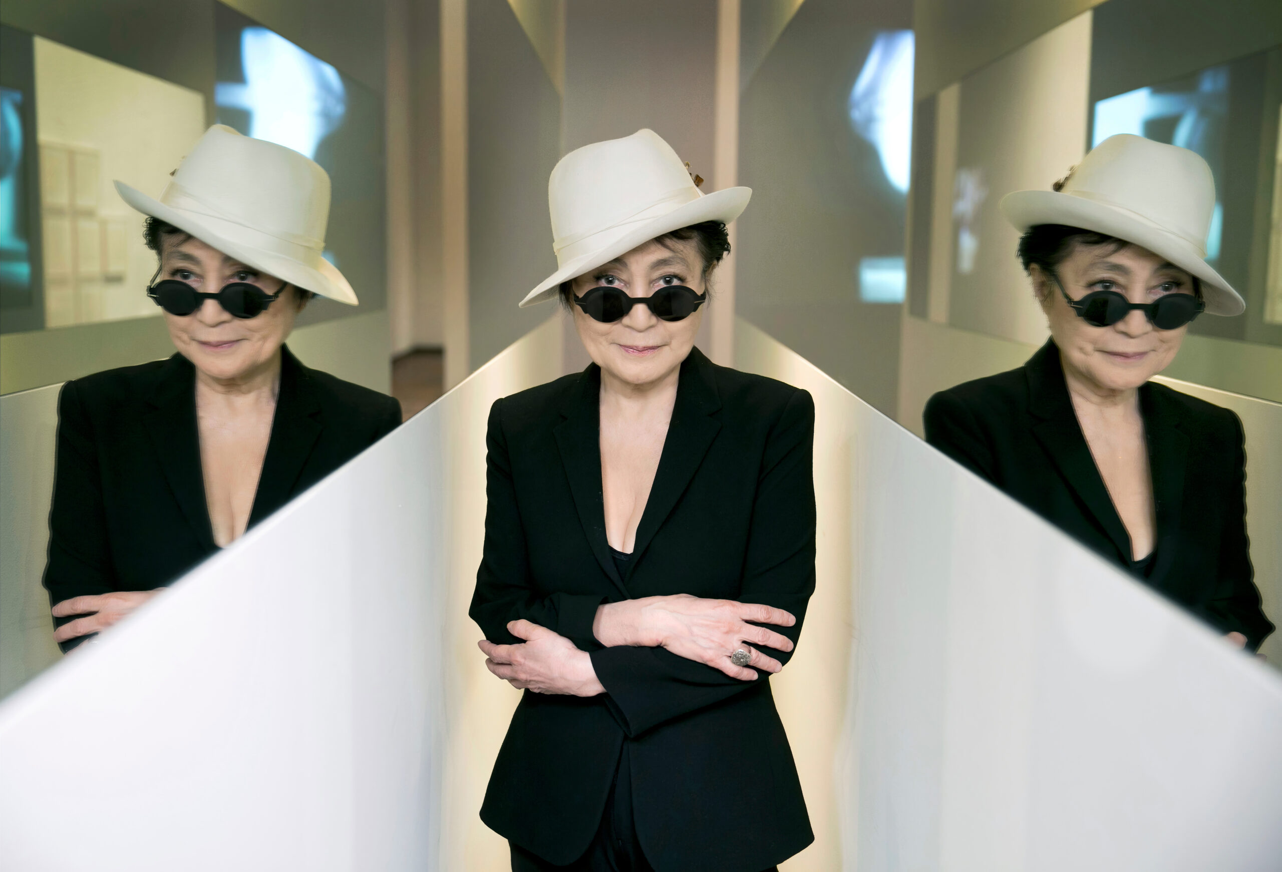 Yoko Ono Kendinden Geçiş ile_Yoko Ono with En Trance